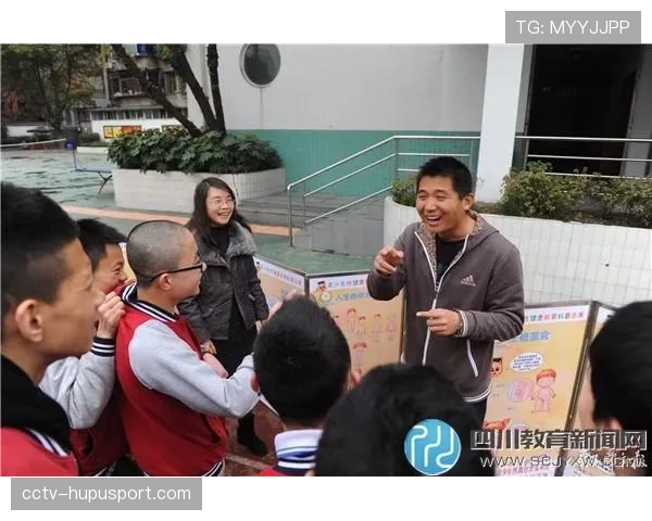 多特蒙德俱乐部推出青少年反网络暴力教育项目,覆盖全市学校。 多特蒙德俱乐部推出青少年反网络暴力教育项目,覆盖全市学校。